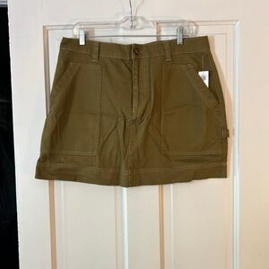 Old Navy Women's Cargo Skirt in Olive